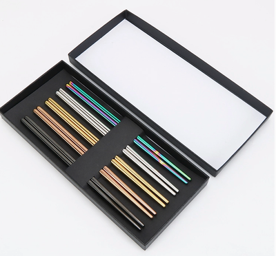 Essstäbchen aus Edelstahl -5er Set Essstäbchen aus Edelstahl -5er Set