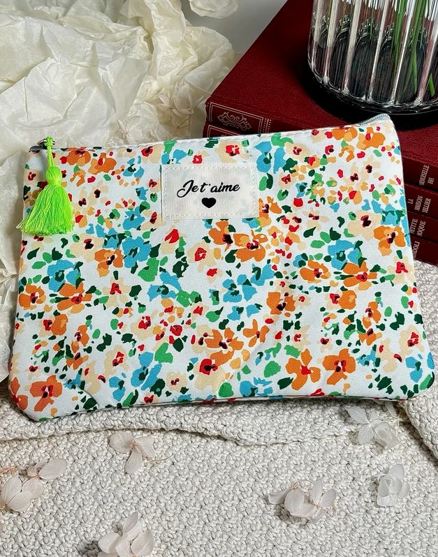 Schminktasche, geblümt