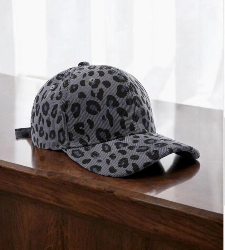 Kappe- Leopardenmuster grau Kappe- Leopardenmuster grau