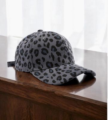 Kappe- Leopardenmuster grau Kappe- Leopardenmuster grau