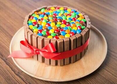 Kit kat Cake