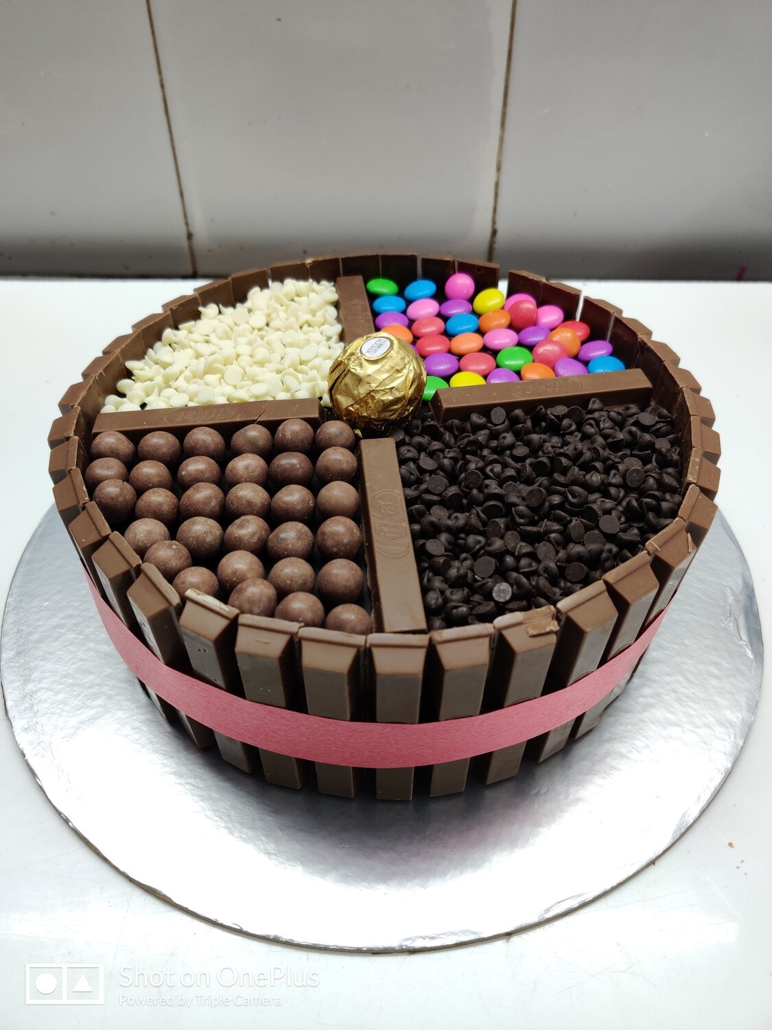 Kit kat Cake