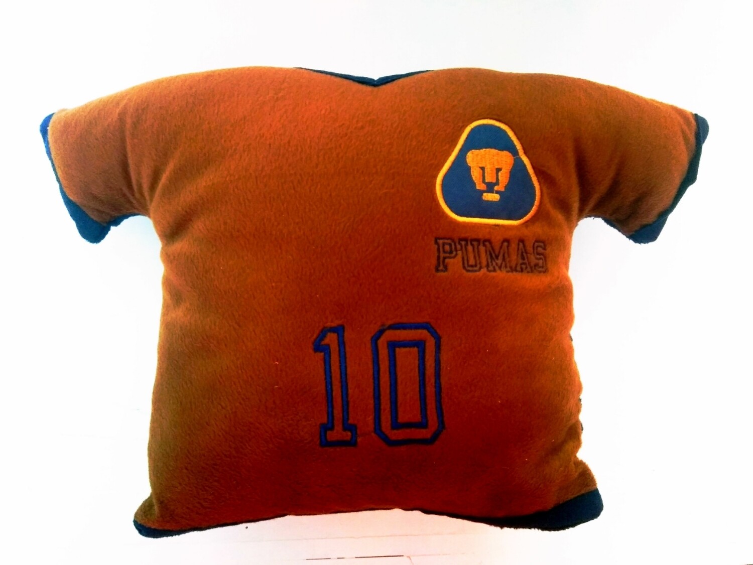 ALMOHADA PLAYERA DE PUMAS
