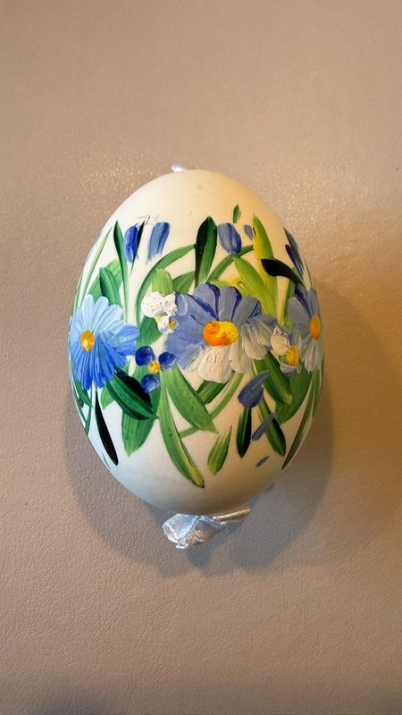 Osterei - blaue Blüten E2