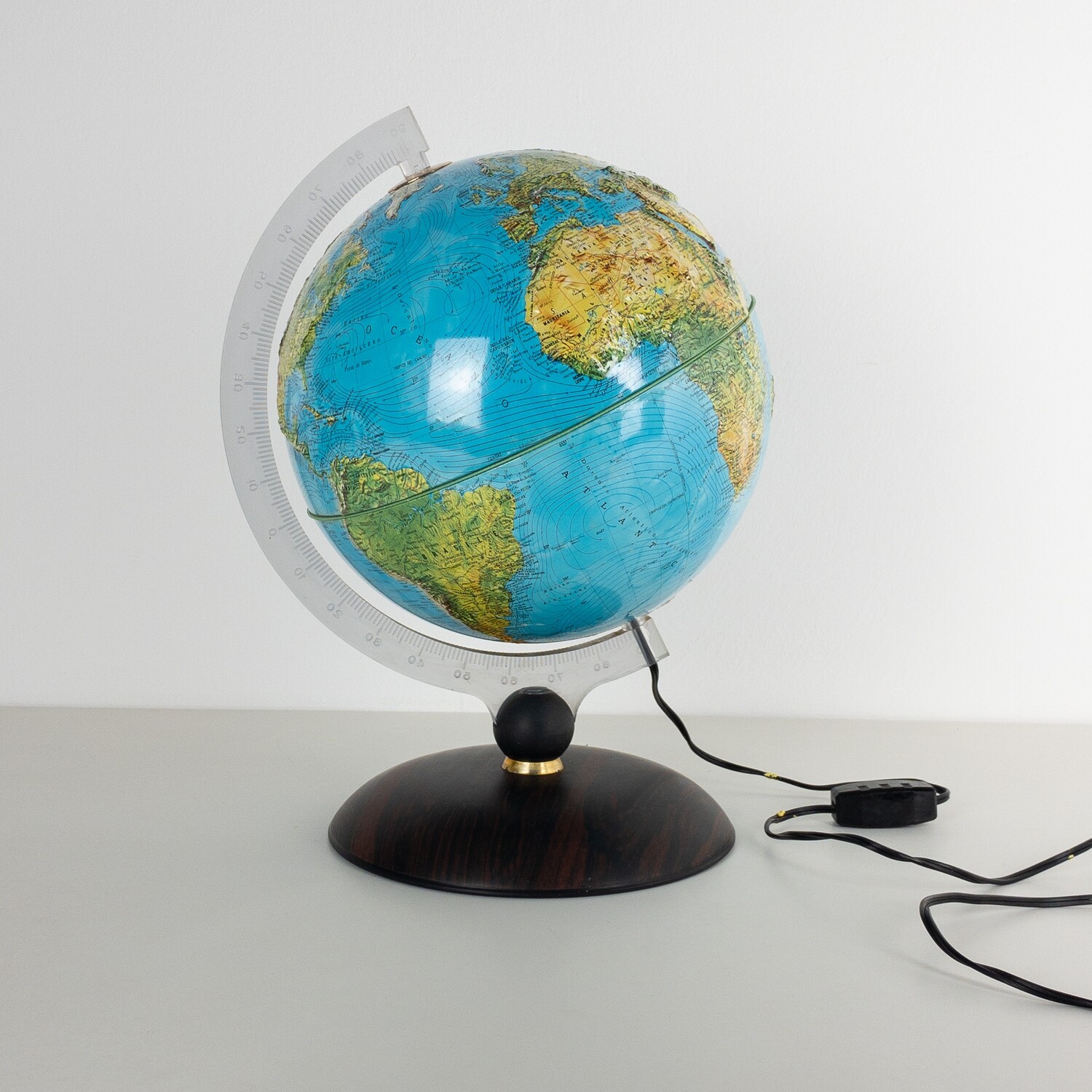 Bright globe