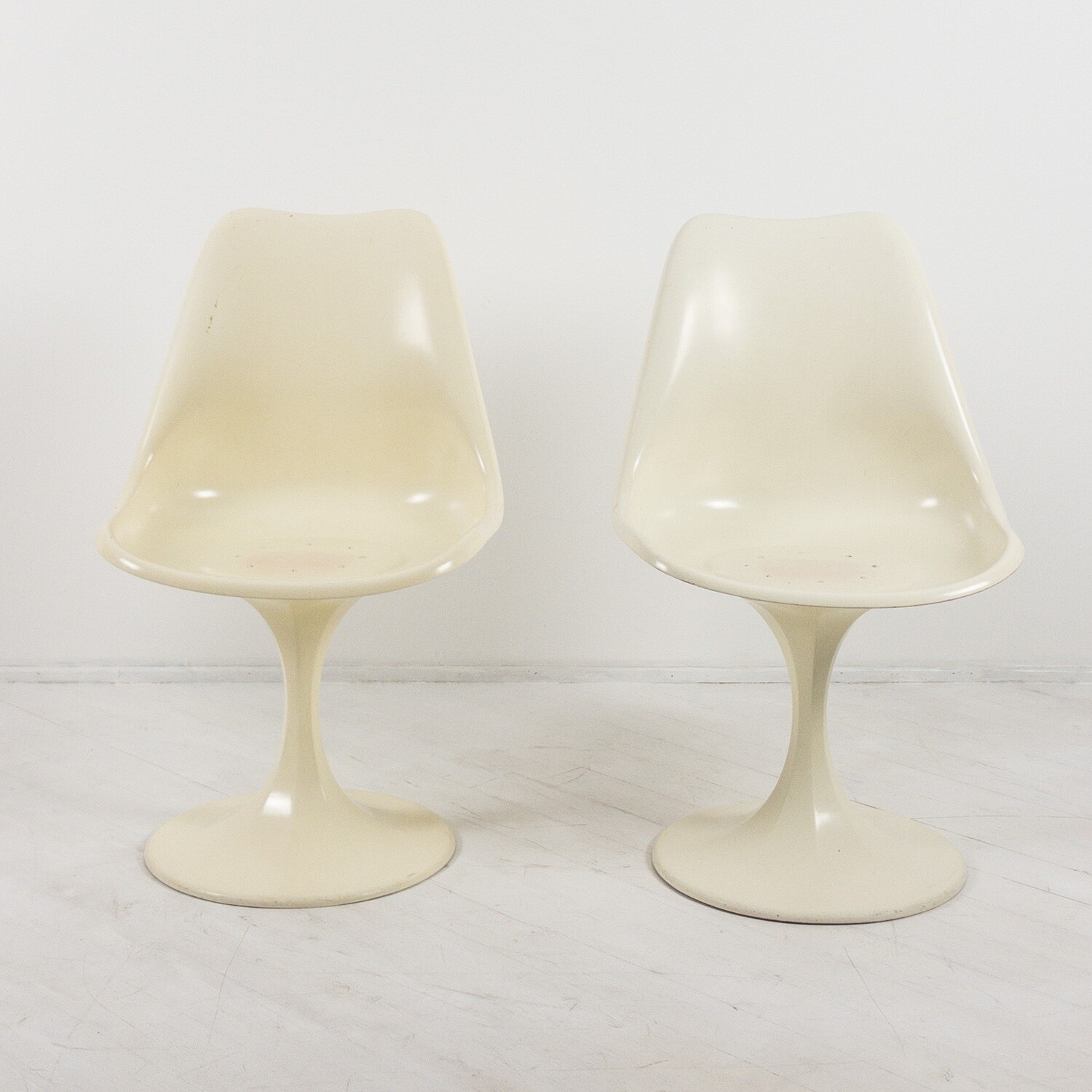 Pair of Tulip chairs produced in the 1970s