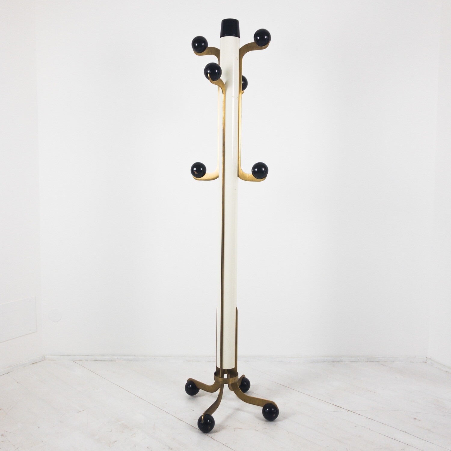 70s floor coat stand