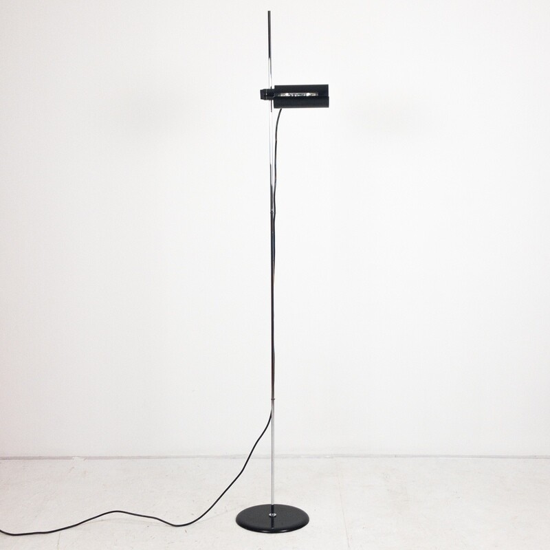 Dim 333 floor lamp design Vico Magistretti for Oluce 1975