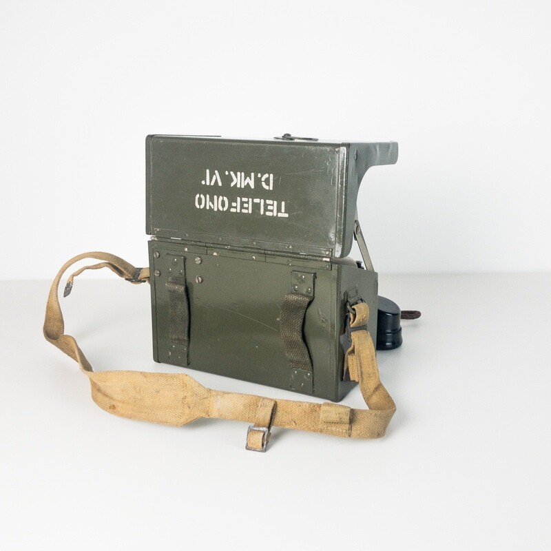 Military field telephone D.MK. VI ° Italian Army