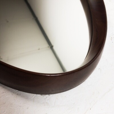 Oval mirror from the 1970s