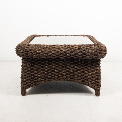 Square coffee table in rattan and glass