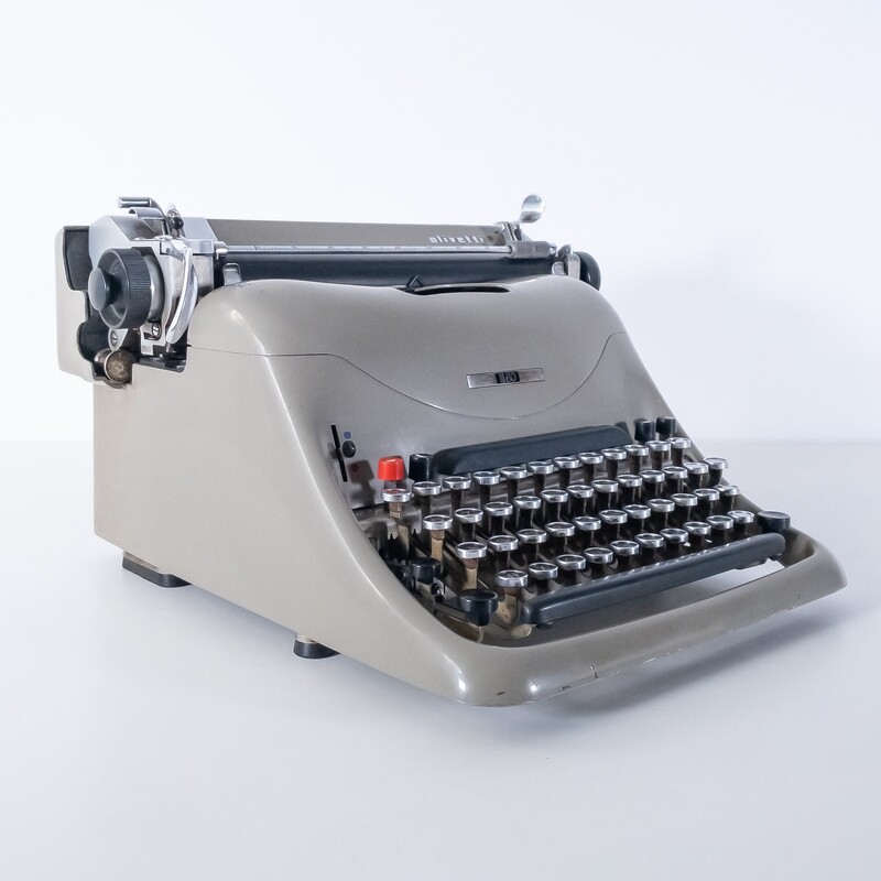 Macchina da scrivere Olivetti M80