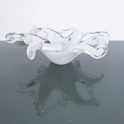 Flower-shaped ashtray in Murano glass