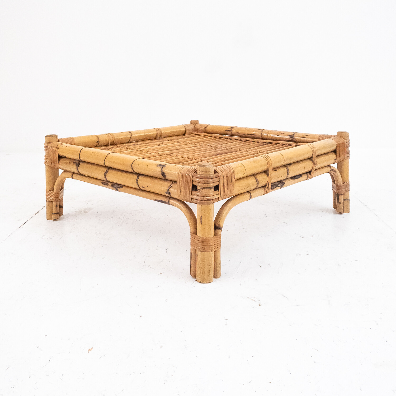 Tavolino quadrato in bambù, Italia anni '70