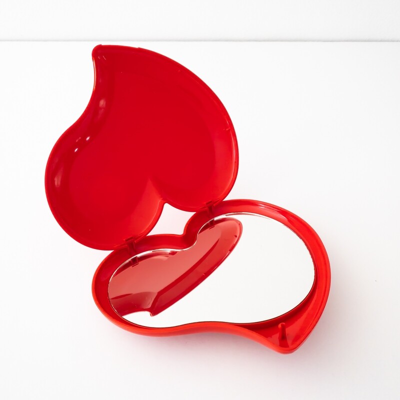Naj-Oleari heart travel mirror, Italy 1980s