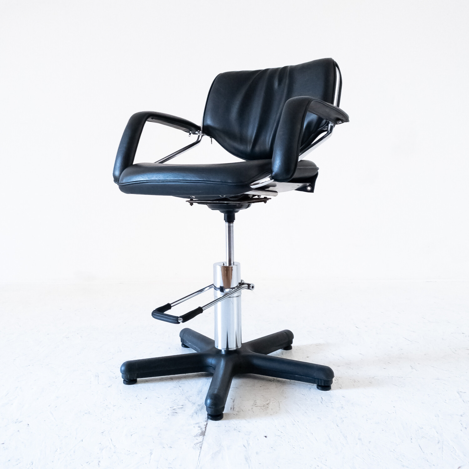 Swivel office chair in chromed steel and sky, 1960s