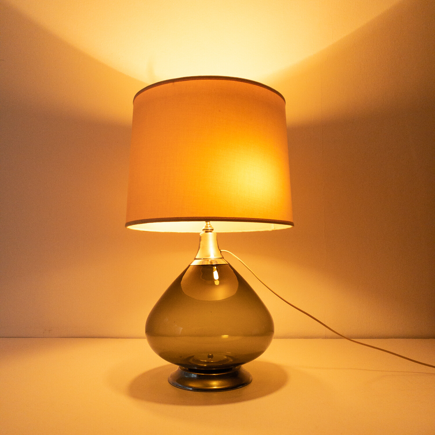 Blown glass table lamp, Italy 1960s