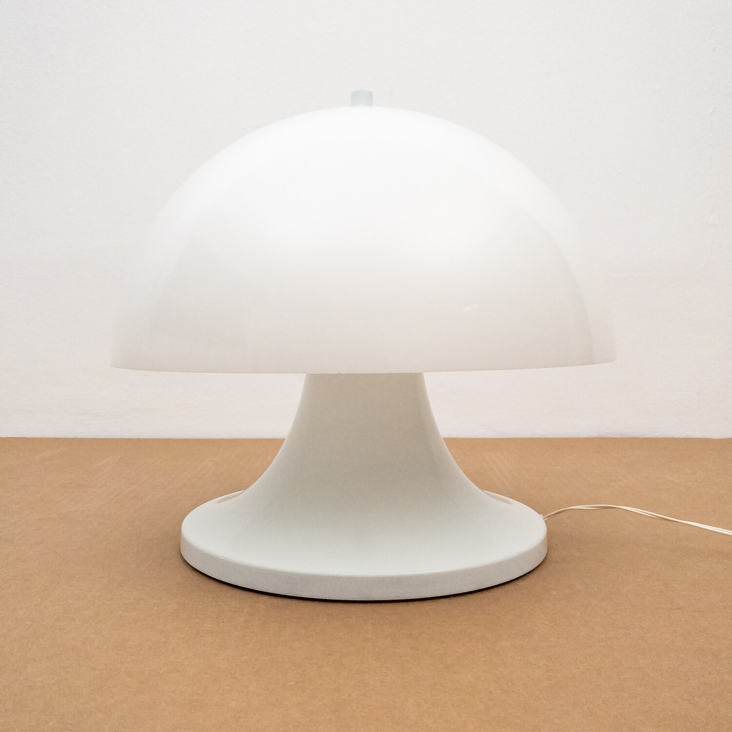 Lampada da tavolo in stile Martinelli Luce, Italia anni '60