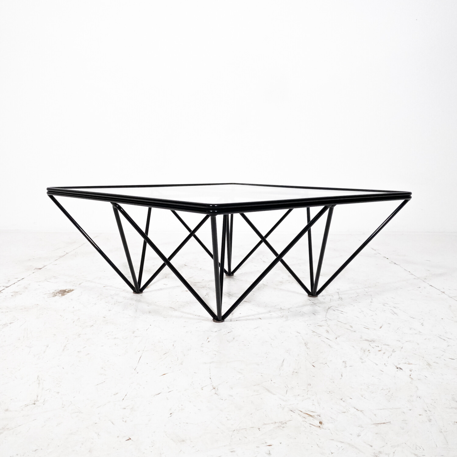 Tavolino in stile Alanda di Paolo Piva per B&B in metallo e cristallo, Italia '70