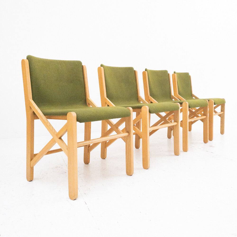 Set di 4 sedie in legno in stile scandinavo anni '70