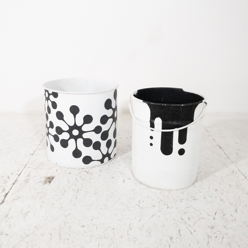Set of 2 design metal storage bins