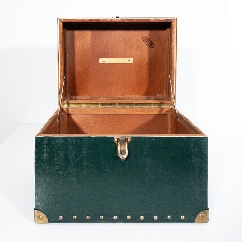 Vintage trunk in Chilò wood