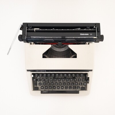 Gabriele 12 Triumph typewriter