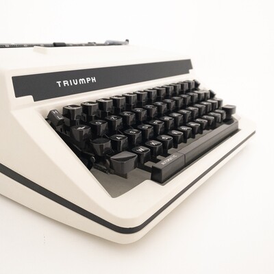 Gabriele 12 Triumph typewriter