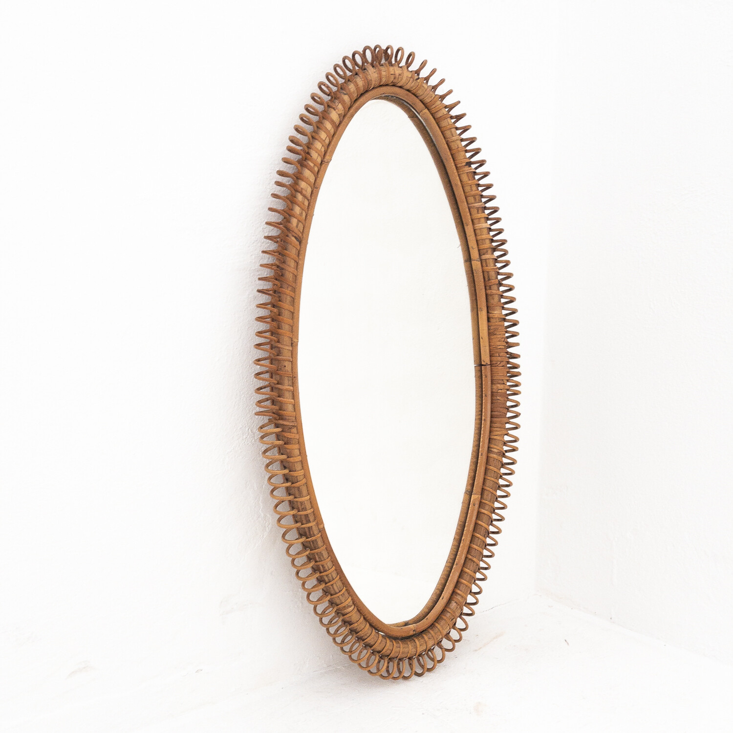 Specchio ovale in bambù intrecciato, Itali anni '70