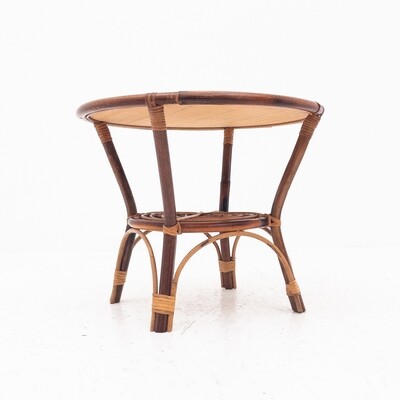 Round coffee table in bamboo and rush