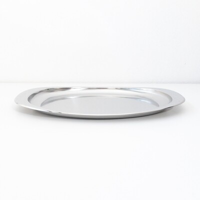 Oval stainless steel serving plate model 115/35 by Alessi
