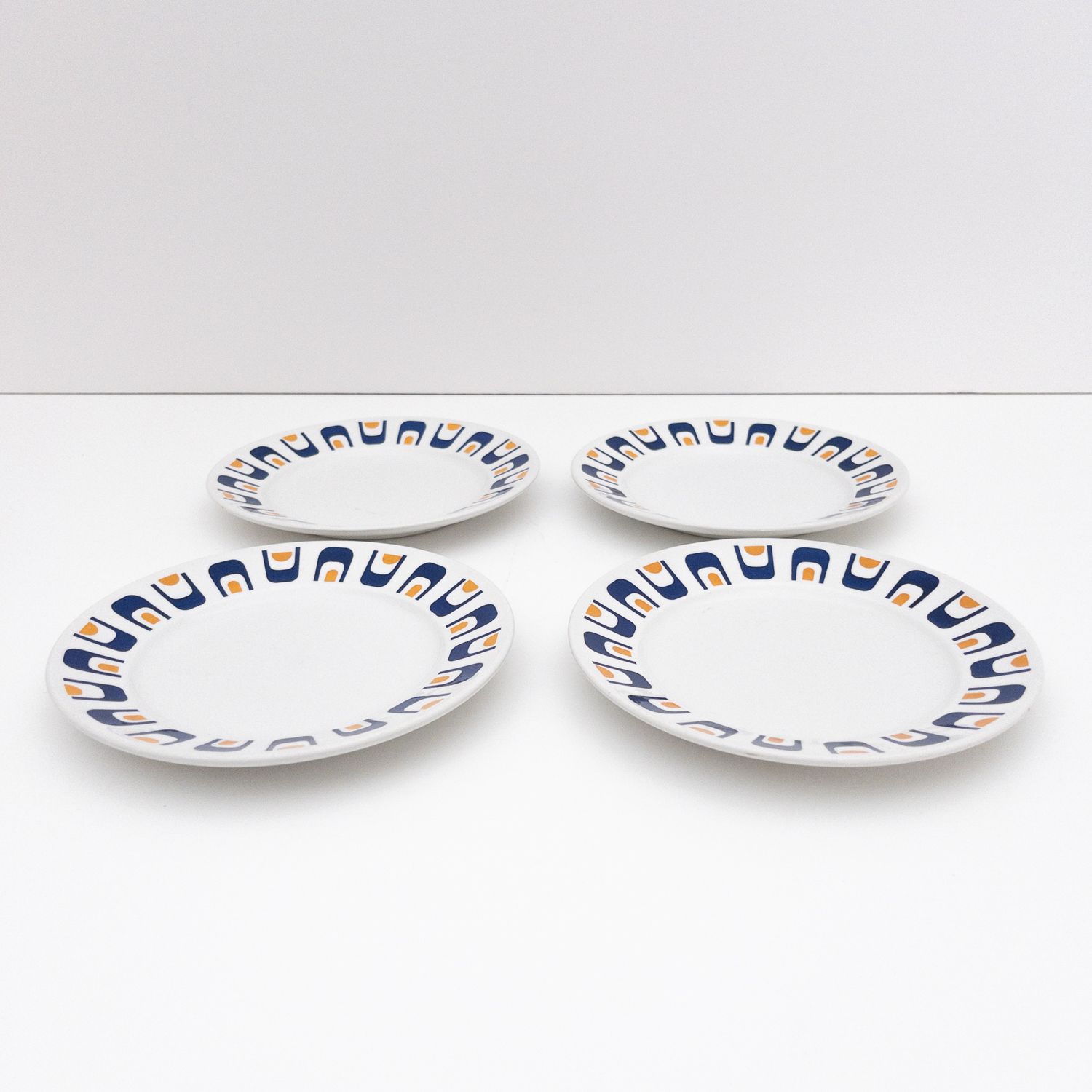 Set of 4 fruit plates designed by Antonia Campi for Richard Ginori, Italy, 1970s