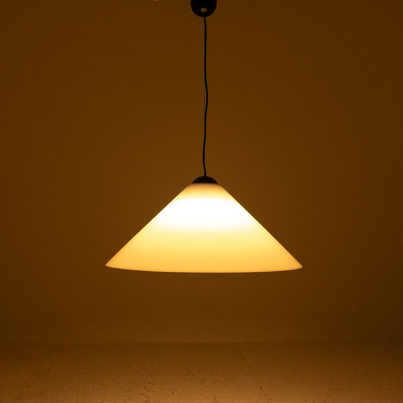 Snow 492 pendant lamp by Vico Magistretti for Oluce in white methacrylate, Italy 1970s