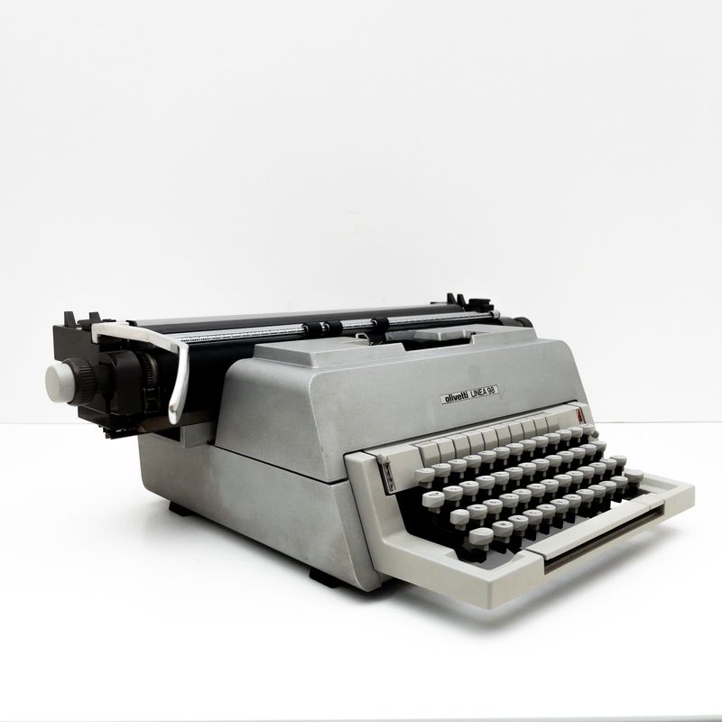Olivetti Linea 98 Typewriter 1970s
