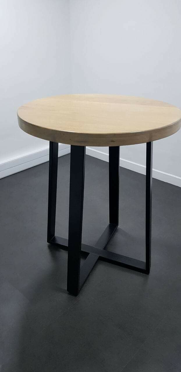 Stand up meeting table