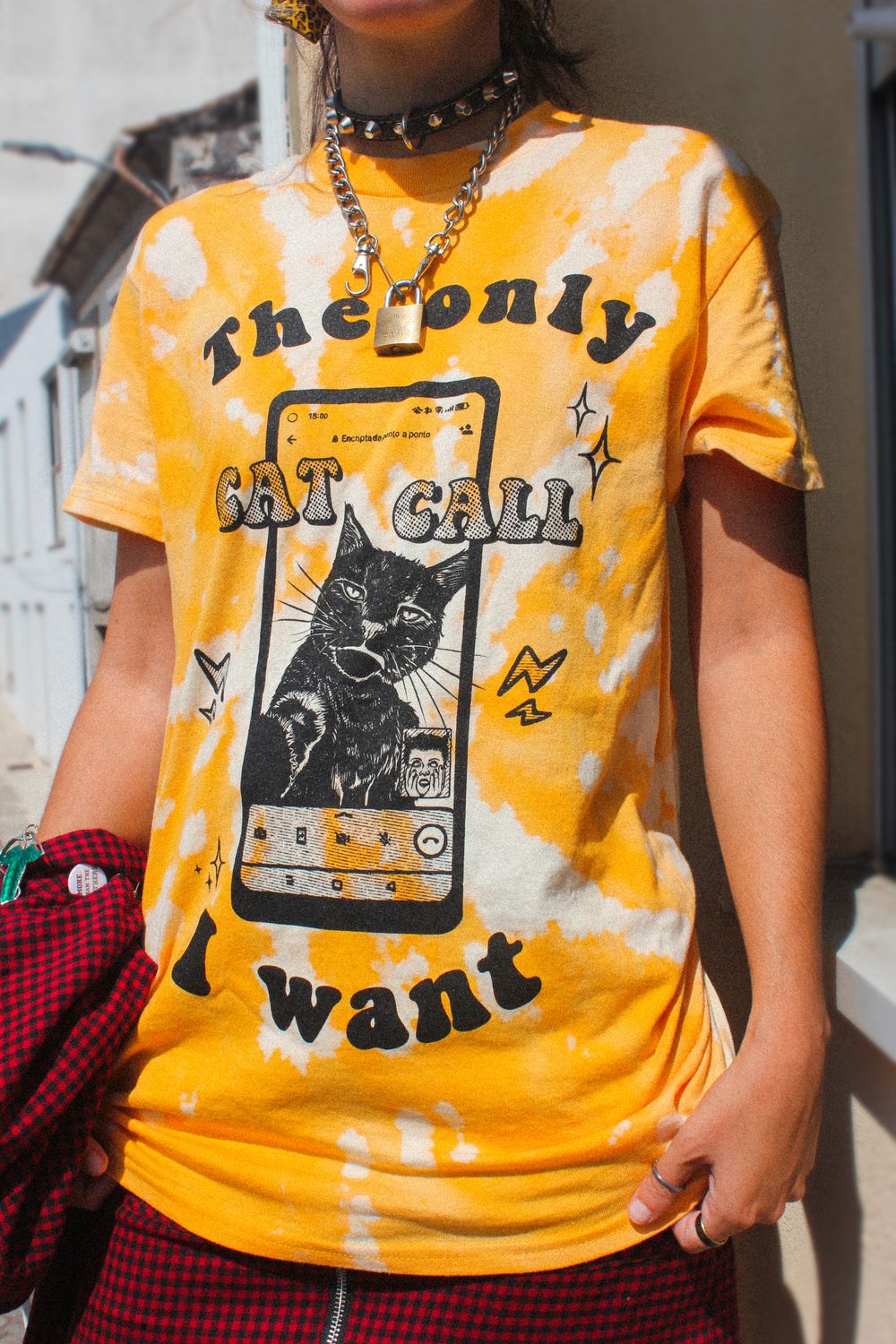 CAT CALL bleached t-shirt