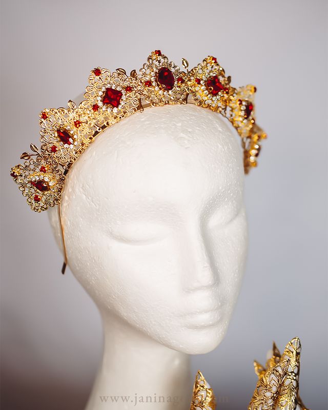 Gold and Red Duchess Crown