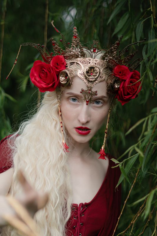 Golden Flower Crown - Red