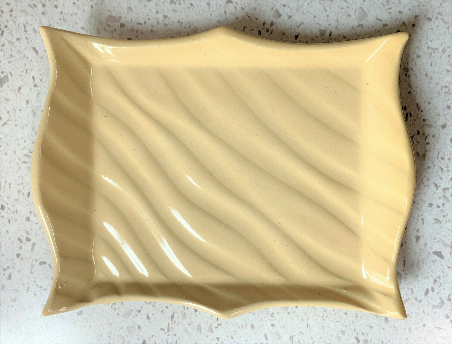 Wavy Soap Dish - Butter