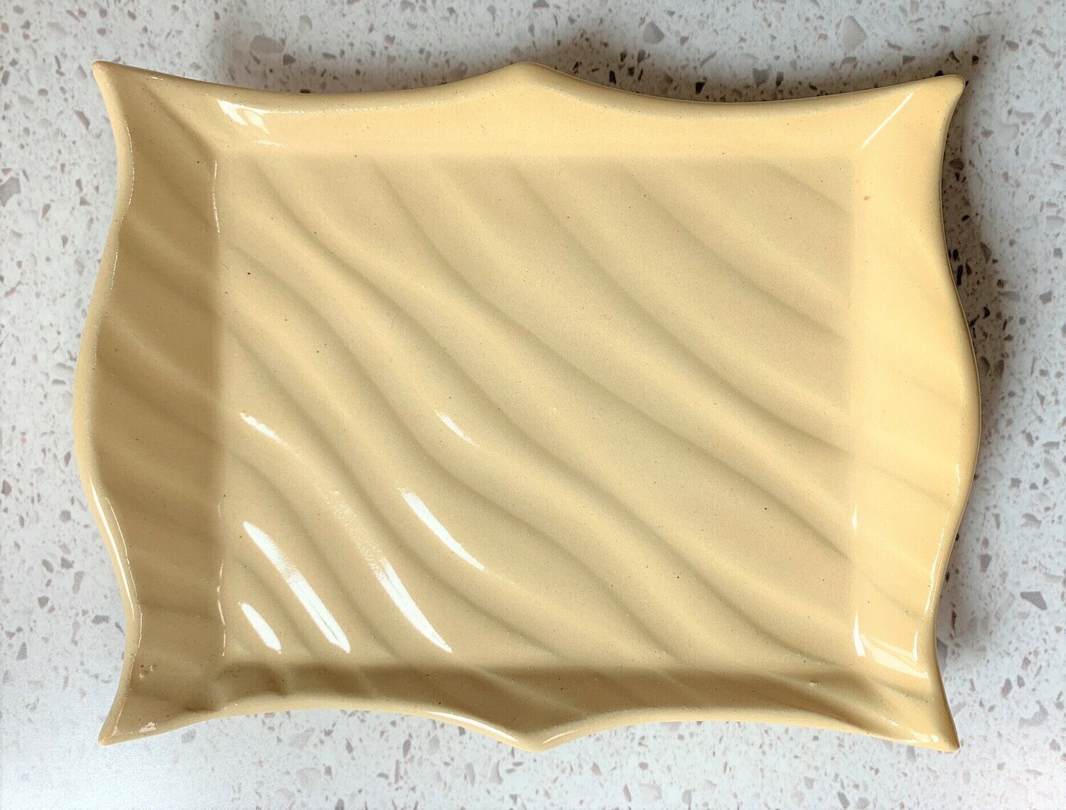 Wavy Soap Dish - Butter