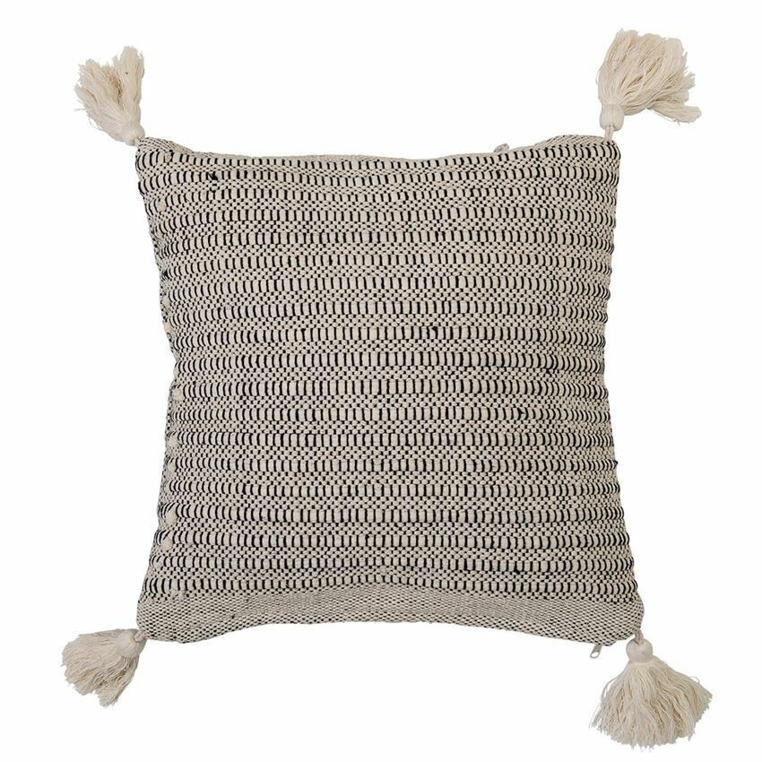 Renee Cotton Pillow W/ Tassels, 18x18