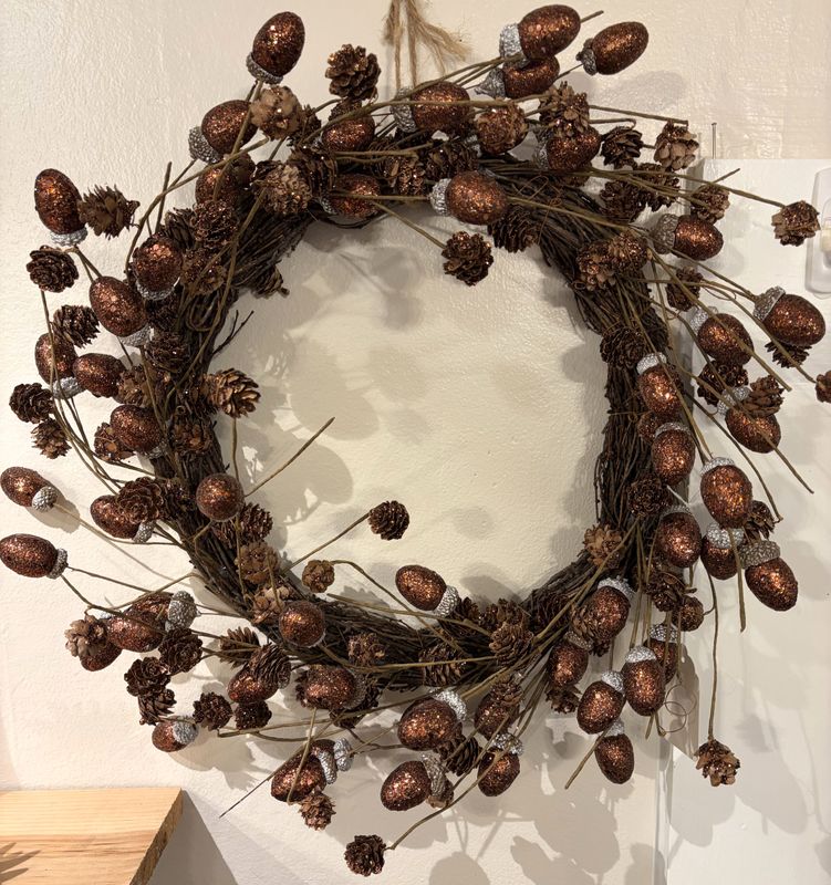 20" Acorn &amp; Pinecone Wreath