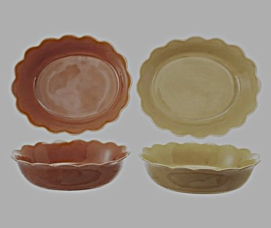 Scalloped Edge Stoneware Baker