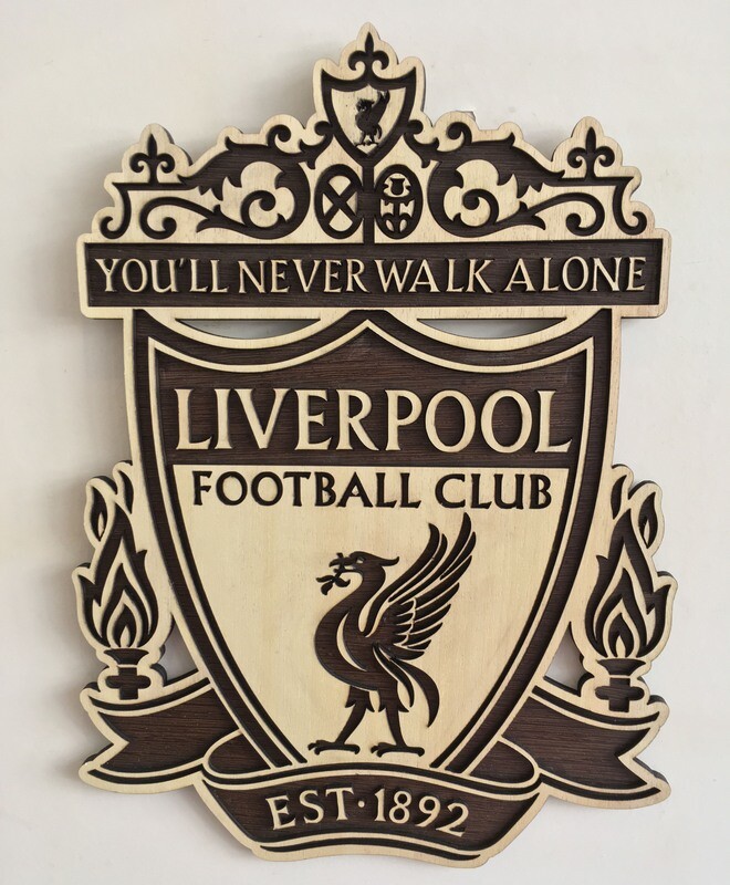 LIVERPOOL F.C. - Wall Hang Football Crest