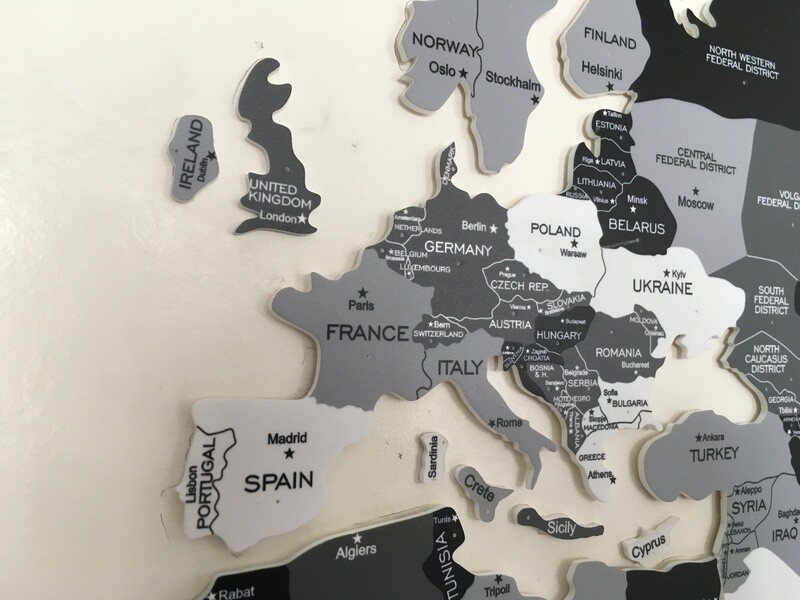 2D Grey Scale Wood World Map – Wall Decor