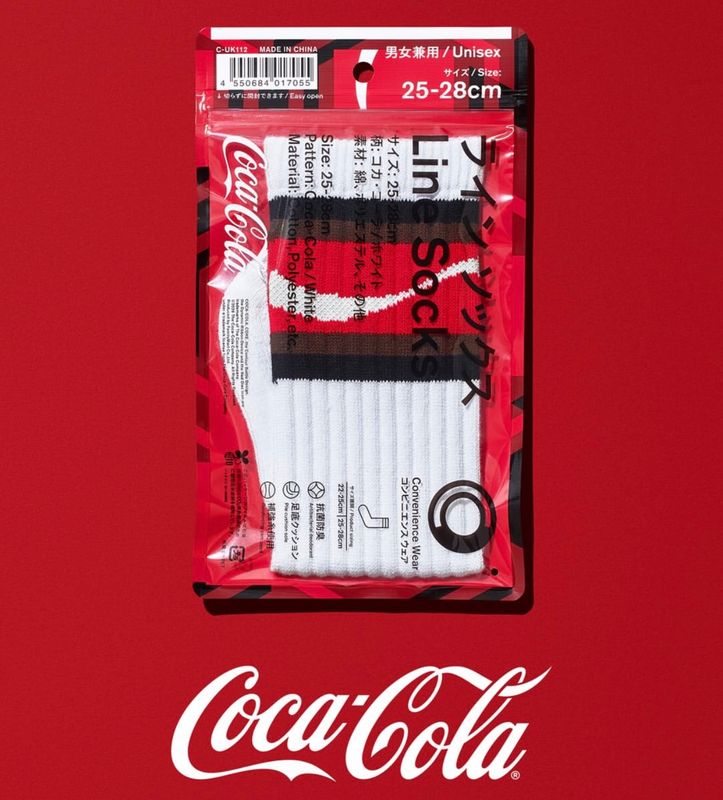 FamilyMart Coca Cola 可口可樂 限量間條襪 (白底) 22-25cm