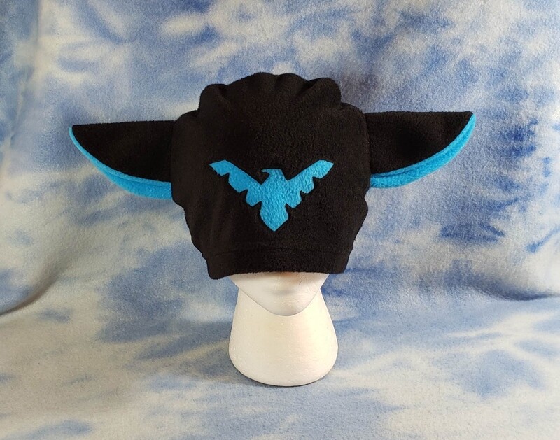Nightwing Kitty Hat Batman DC