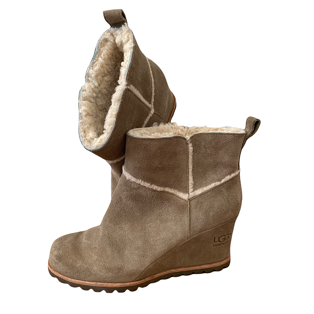 UGG Ankle Wedge Boot Women's 8
