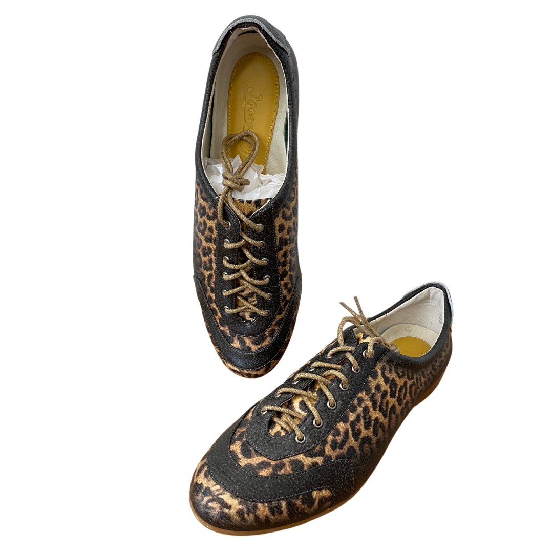 Icon Leopard Print Lace Up Sneaker Shoe Women's Size 10