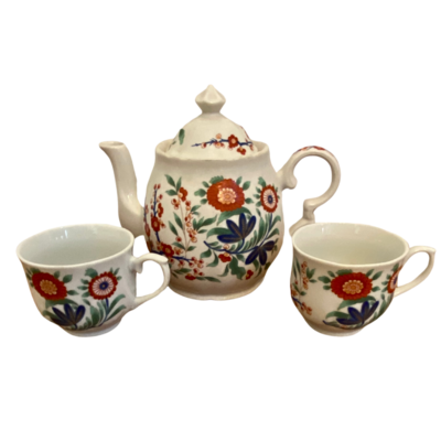 Smithsonian Institution Teapot & 2 Teacups